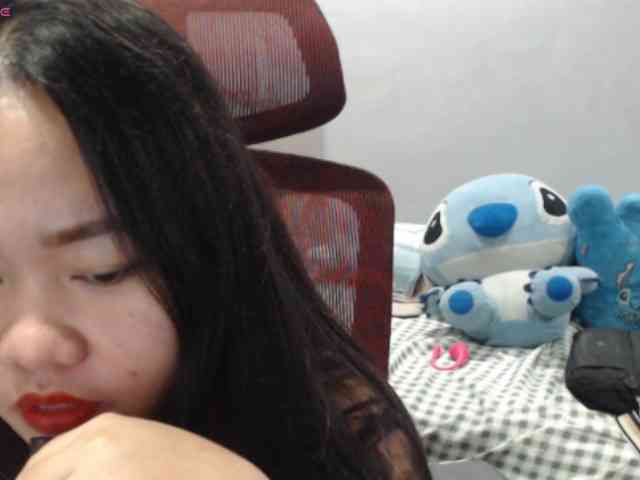 BubbleButtPinay webcam