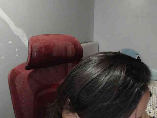 BubbleButtPinay webcam