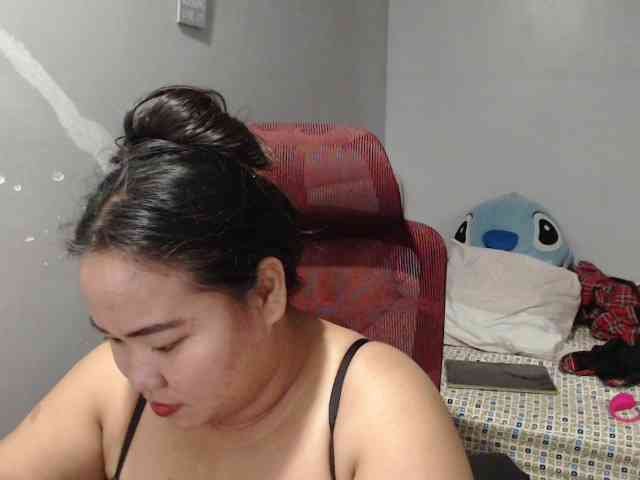 BubbleButtPinay webcam