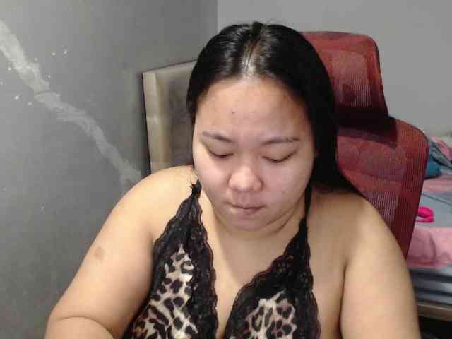 BubbleButtPinay webcam