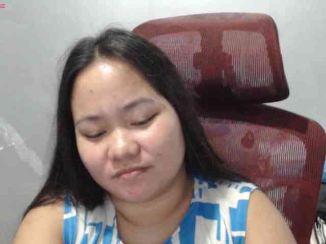 BubbleButtPinay webcam