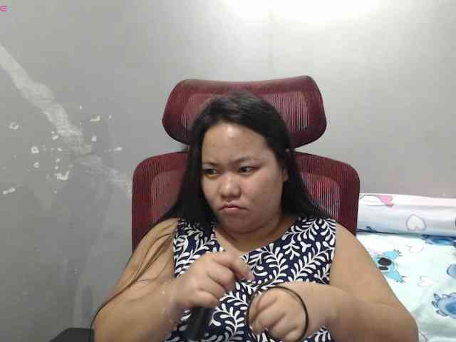 Model: BubbleButtPinay