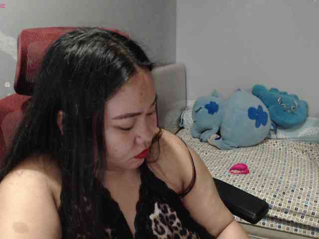 BubbleButtPinay webcam