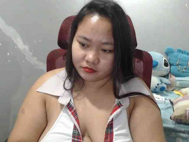 Model: BubbleButtPinay