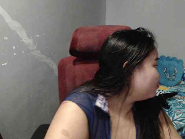 BubbleButtPinay webcam