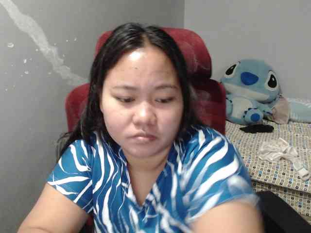 BubbleButtPinay webcam