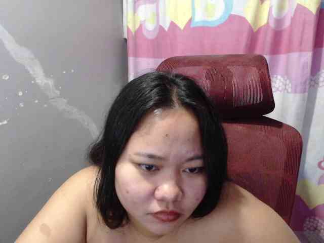 BubbleButtPinay webcam