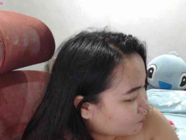 BubbleButtPinay webcam