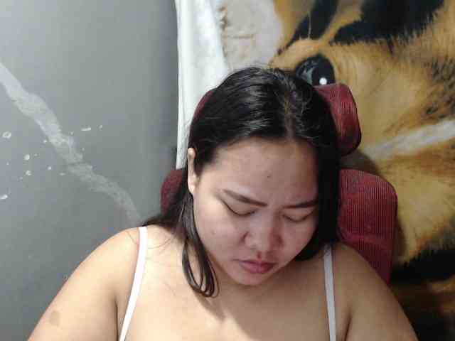 BubbleButtPinay webcam