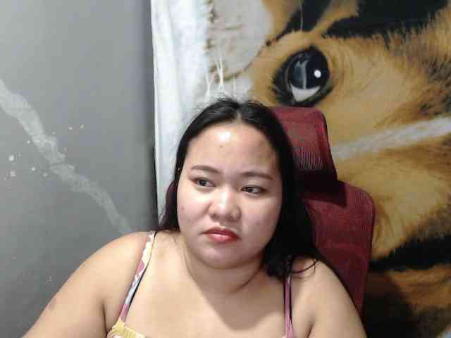 BubbleButtPinay webcam