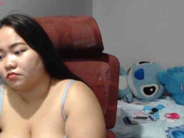 BubbleButtPinay webcam