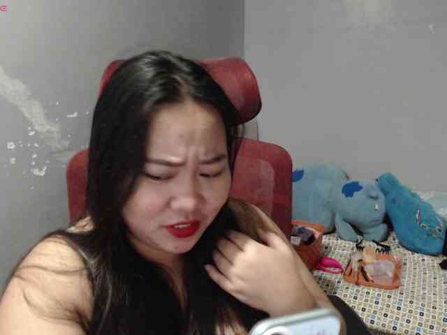 BubbleButtPinay webcam
