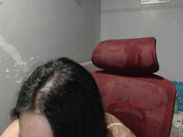 BubbleButtPinay webcam