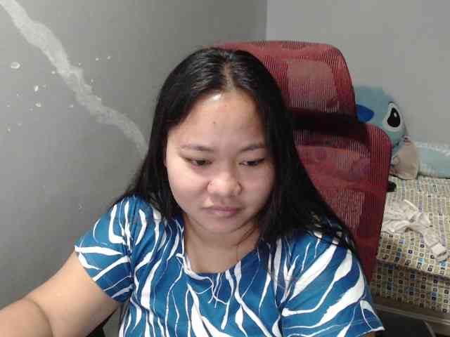 BubbleButtPinay webcam