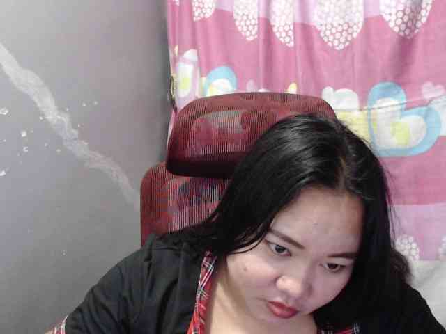 BubbleButtPinay webcam