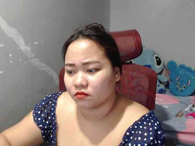 BubbleButtPinay webcam