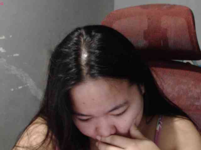 BubbleButtPinay webcam