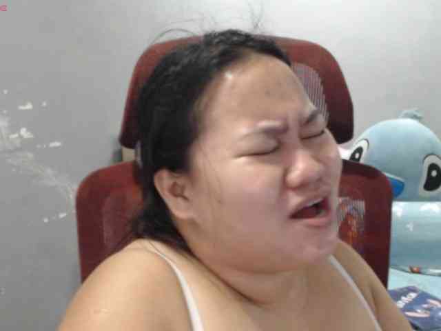 BubbleButtPinay webcam