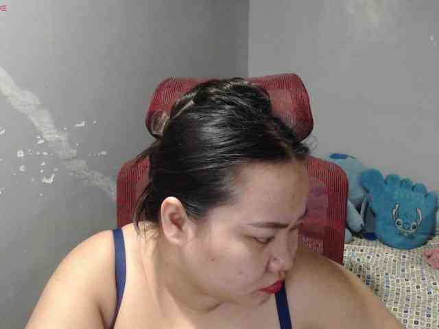 BubbleButtPinay webcam