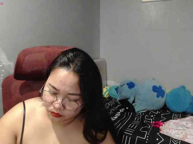 BubbleButtPinay webcam