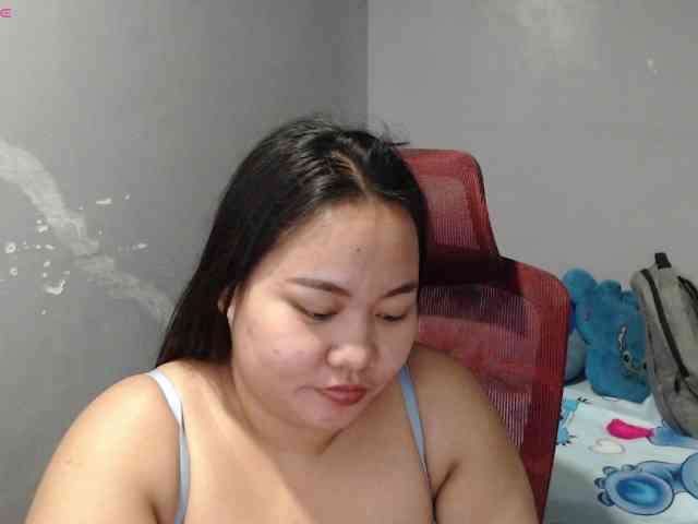 BubbleButtPinay webcam