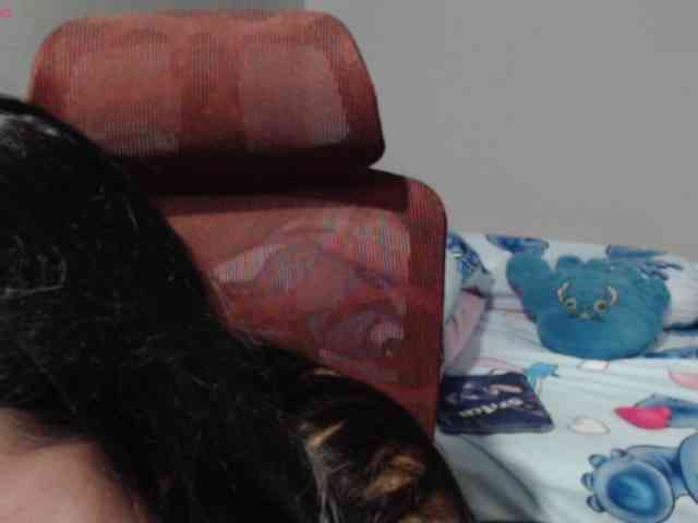 BubbleButtPinay webcam
