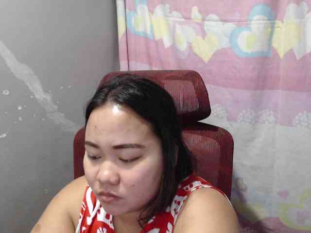 BubbleButtPinay webcam
