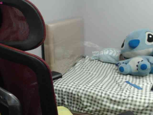 BubbleButtPinay webcam