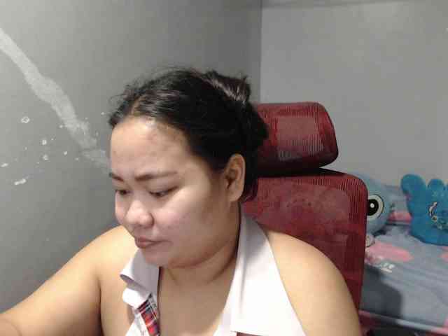 Model: BubbleButtPinay