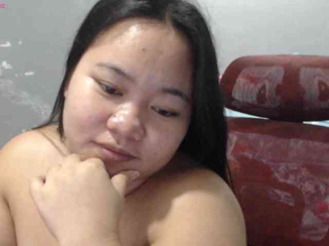 BubbleButtPinay webcam