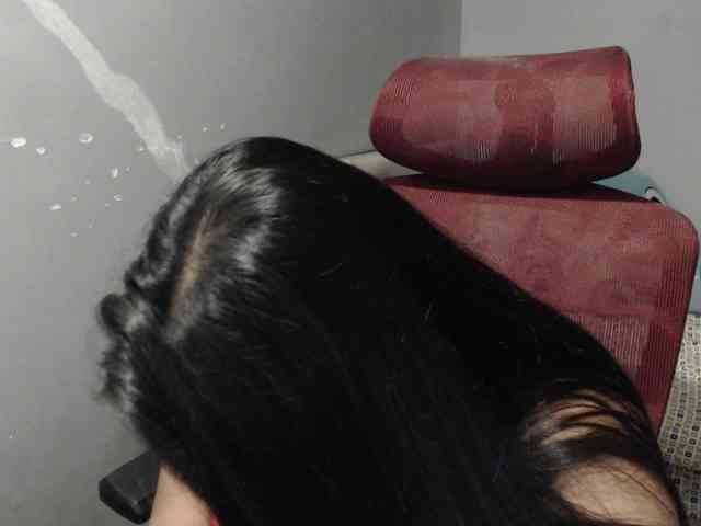 BubbleButtPinay webcam