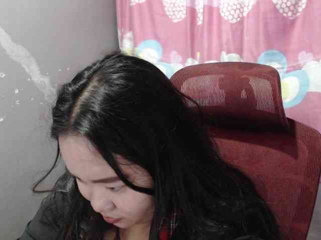 BubbleButtPinay webcam