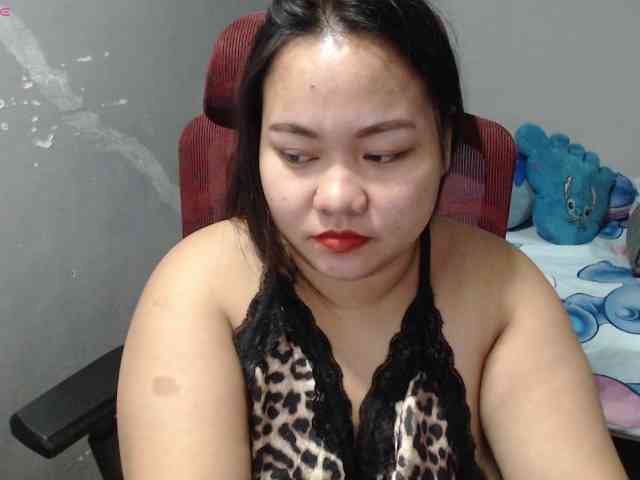 BubbleButtPinay webcam