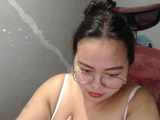 BubbleButtPinay webcam