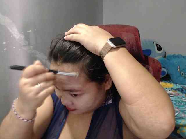 BubbleButtPinay webcam