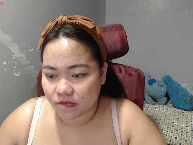BubbleButtPinay webcam