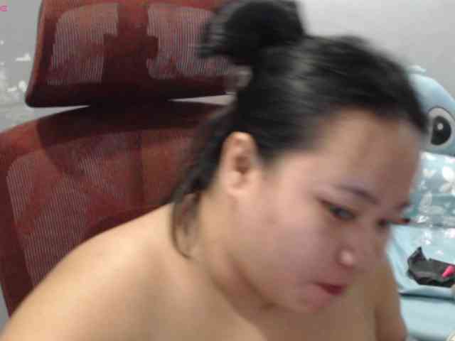 BubbleButtPinay webcam