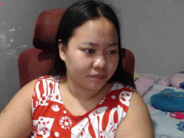 BubbleButtPinay webcam
