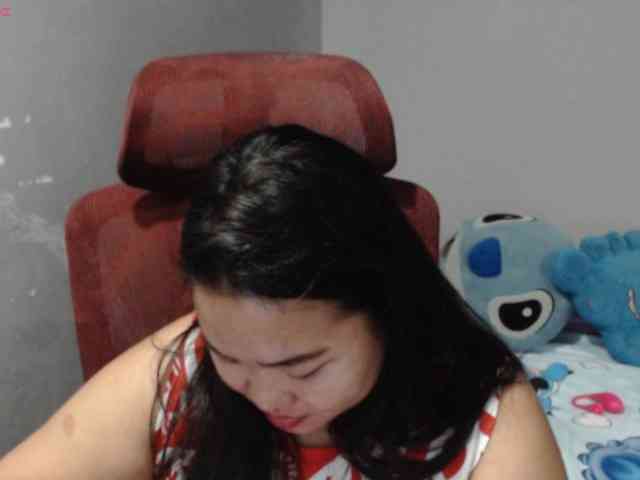 BubbleButtPinay webcam