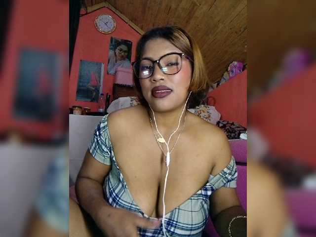 butterfly007, live now on BongaCams