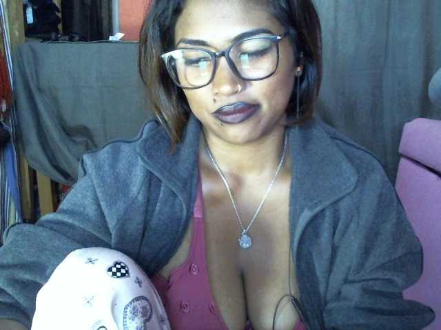 butterfly007's BongaCams show and profile