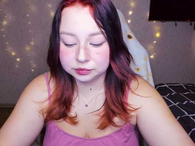 MilkaFoxy live cam on BongaCams