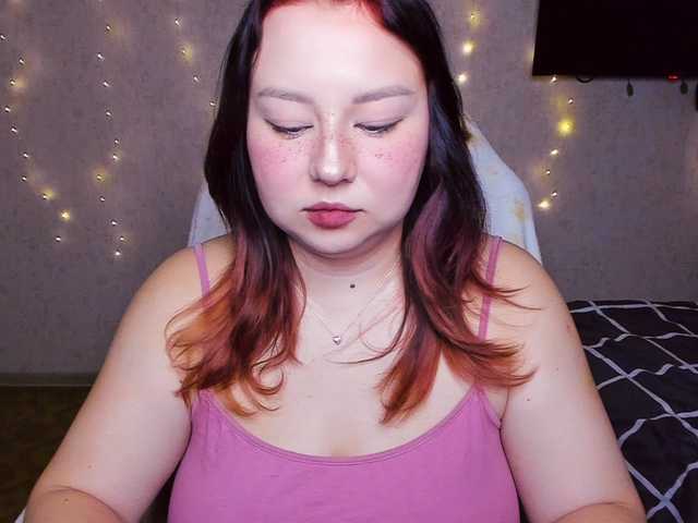 MilkaFoxy live cam on BongaCams