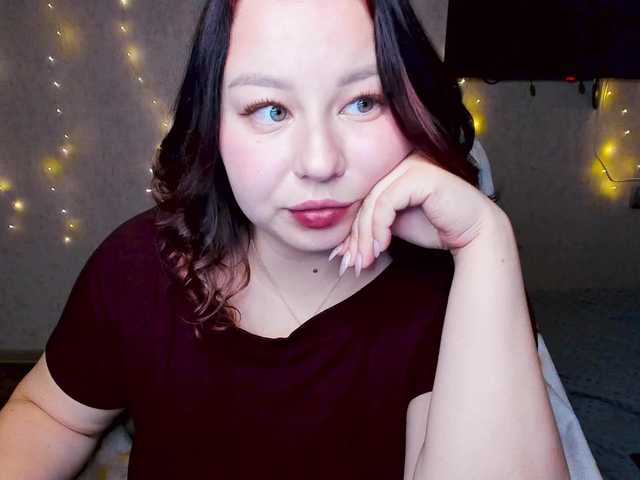 MilkaFoxy live cam on BongaCams
