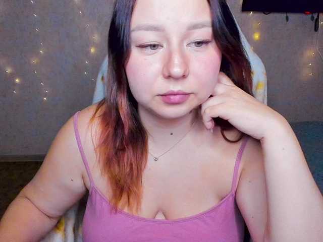 MilkaFoxy live cam on BongaCams