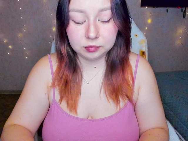 MilkaFoxy live cam on BongaCams