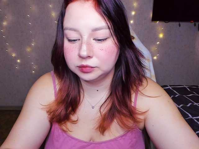 MilkaFoxy live cam on BongaCams
