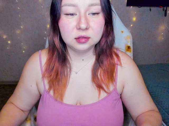MilkaFoxy live cam on BongaCams