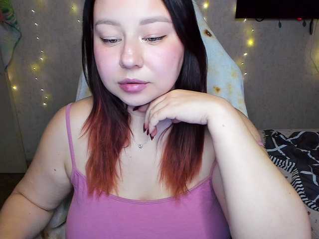 MilkaFoxy live cam on BongaCams