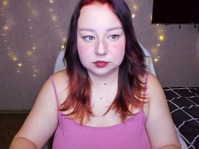 MilkaFoxy live cam on BongaCams